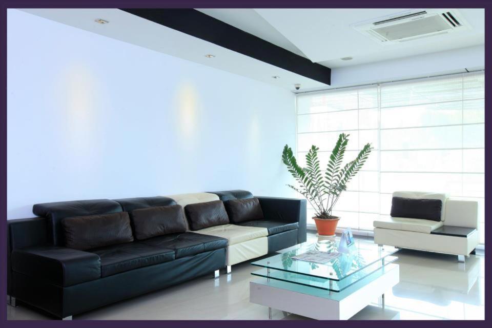 Super Townhouse Malabar Illam Hotell Kochi Eksteriør bilde