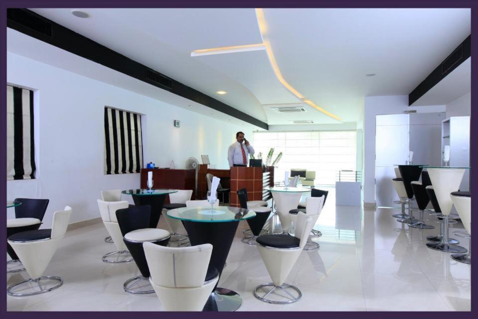 Super Townhouse Malabar Illam Hotell Kochi Eksteriør bilde