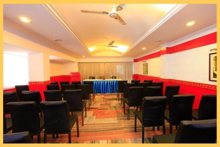 Super Townhouse Malabar Illam Hotell Kochi Eksteriør bilde